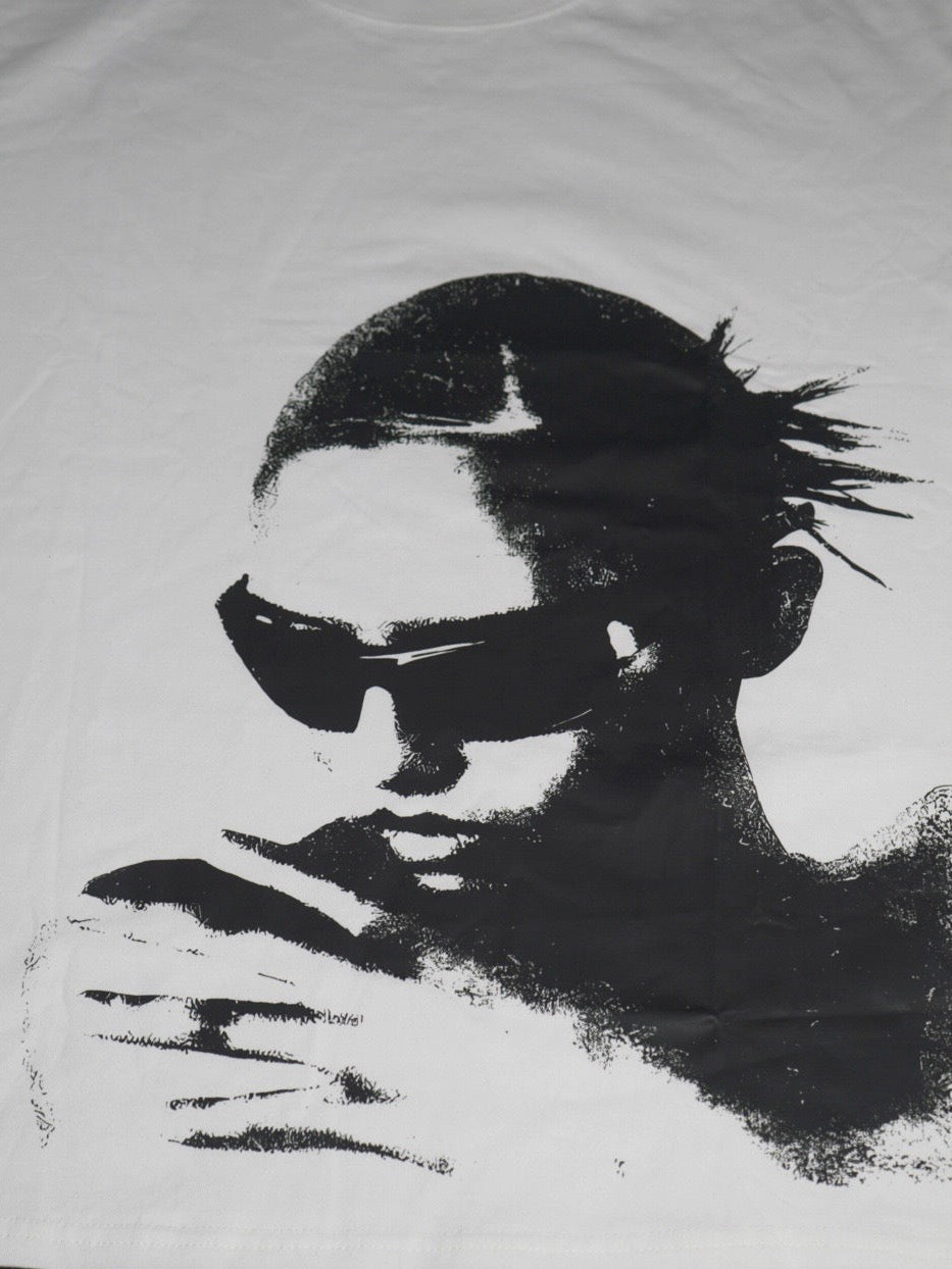 White tee